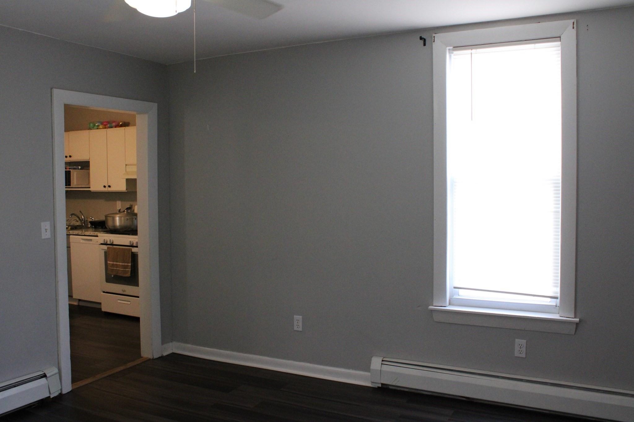 644 Pine Street Property Photo 7