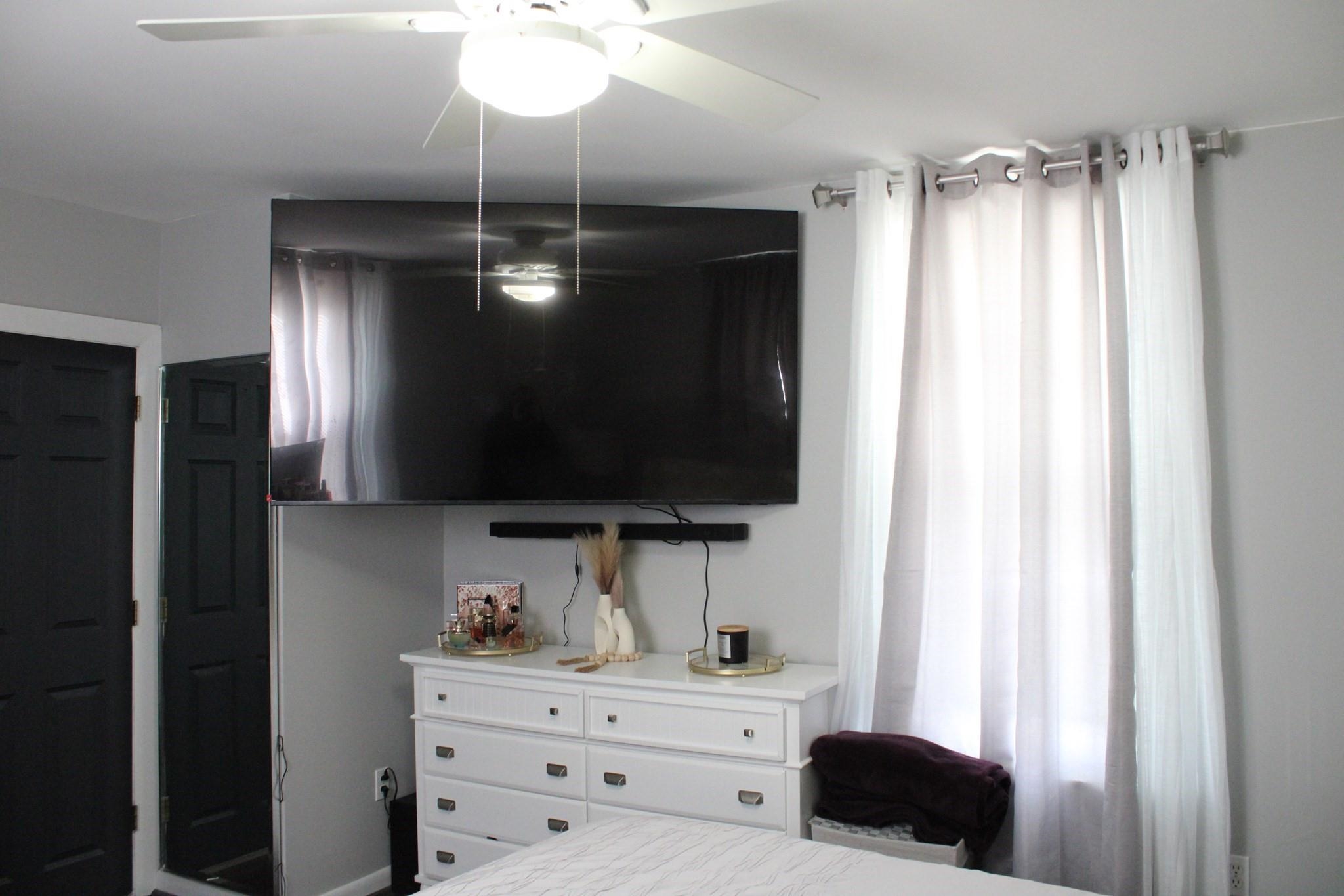 644 Pine Street Property Photo 9