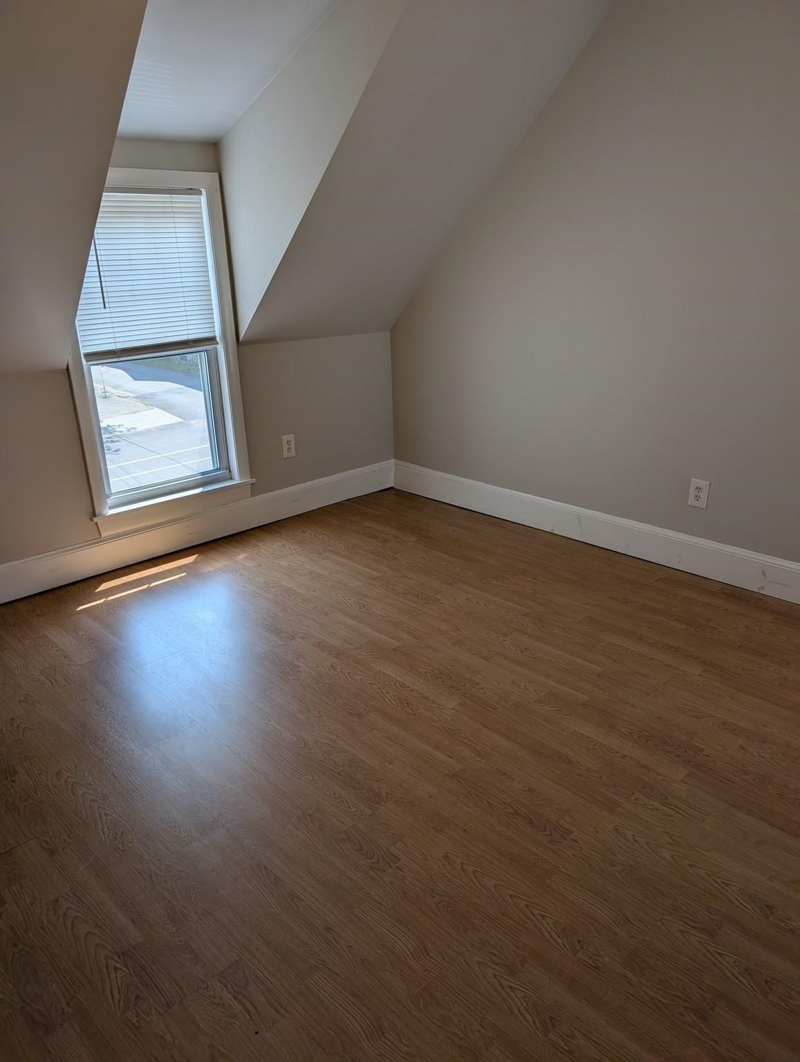 644 Pine Street Property Photo 20