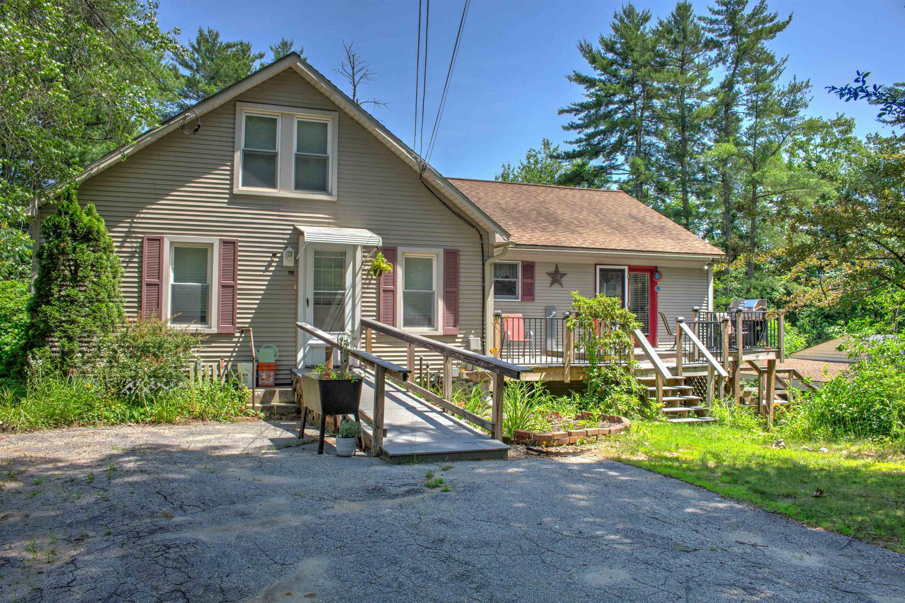 112 S Winchester Street Property Photo 16