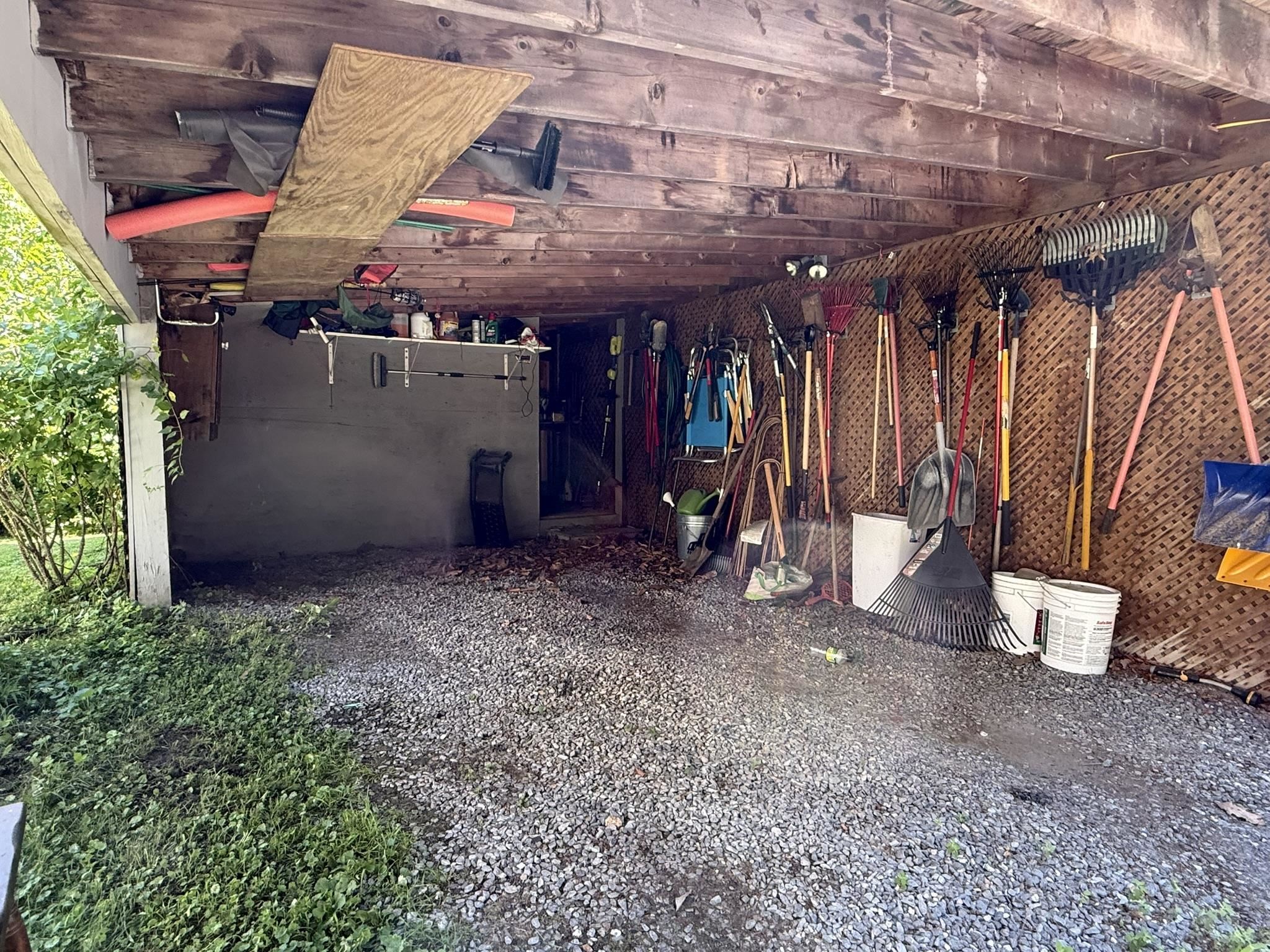 112 S Winchester Street Property Photo 28