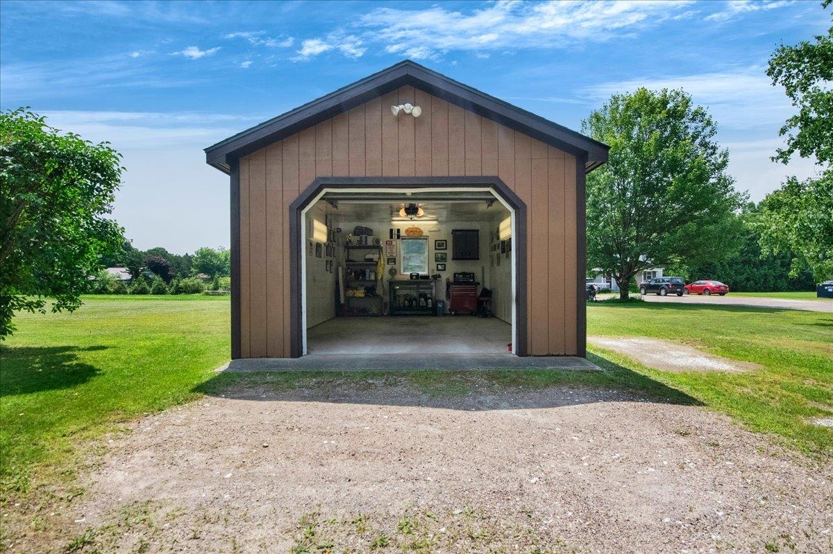 3 Place Drive Property Photo 8
