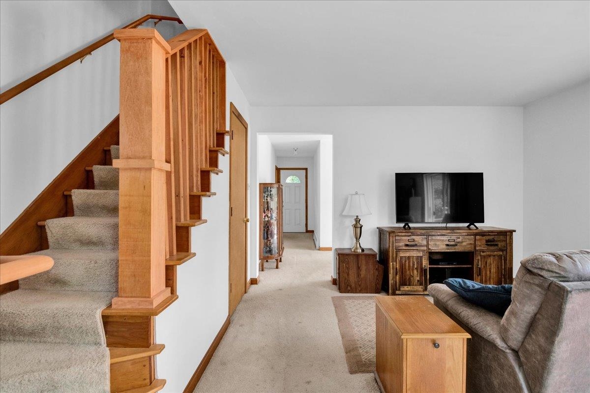 3 Place Drive Property Photo 13