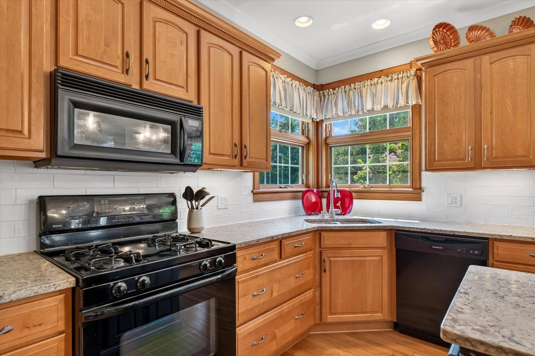 15 Tuttle Meadow Drive Property Photo 10