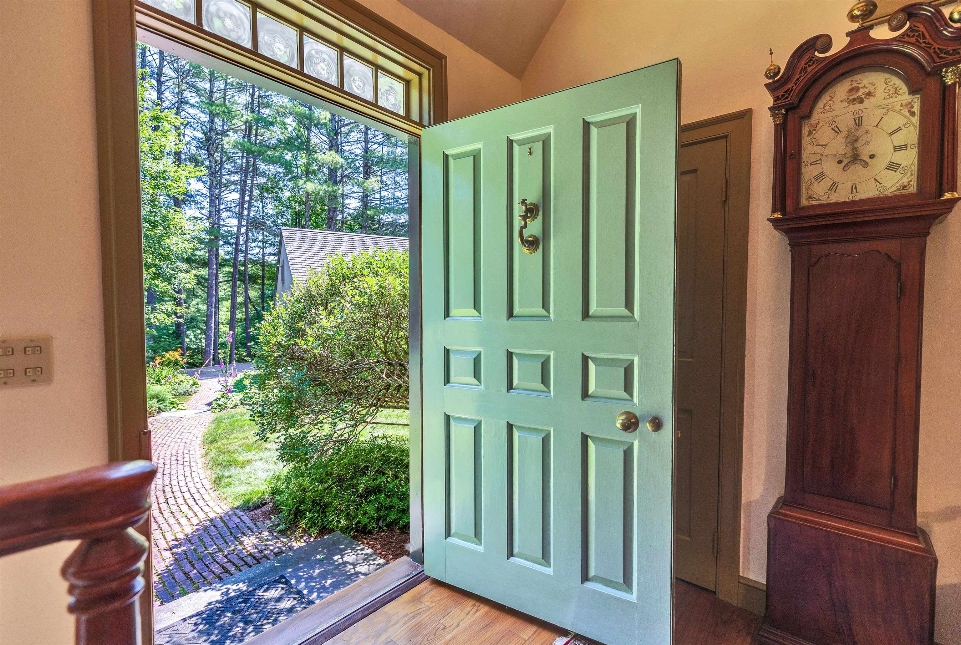 7 Melendy Hollow Property Photo 4