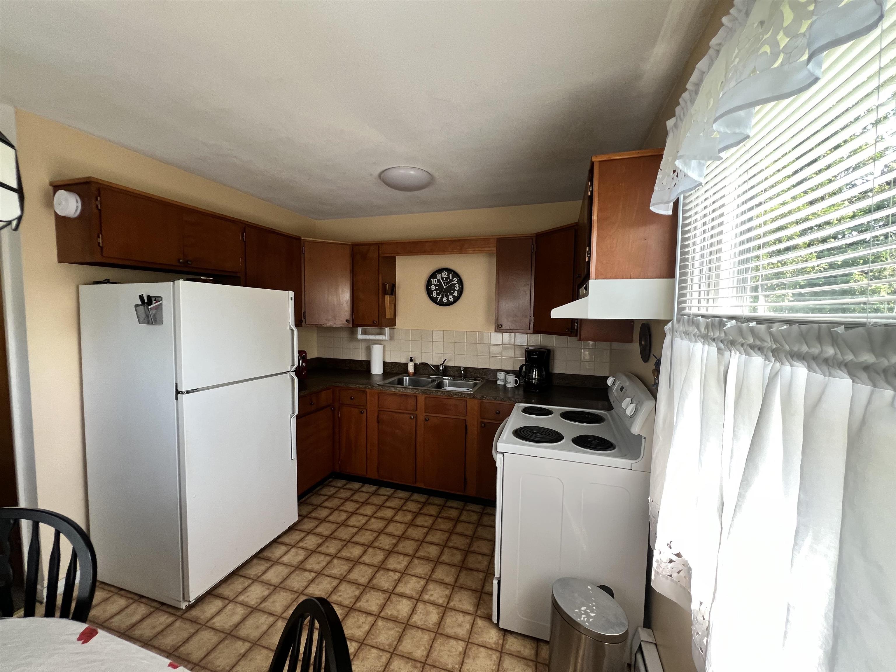 140 Dorr Drive Property Photo 12