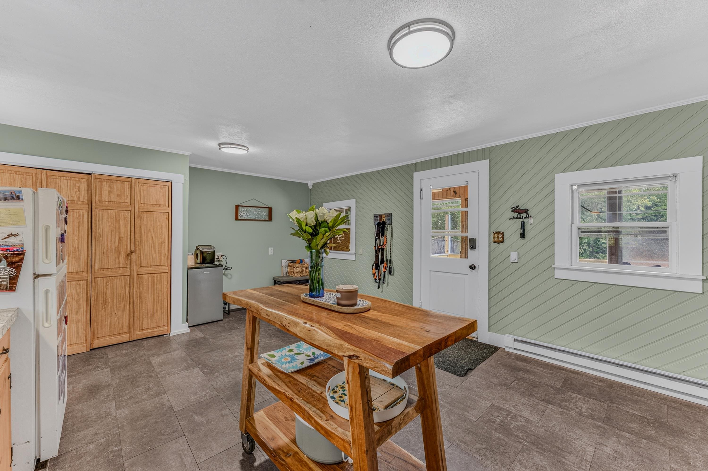 59 S. Lunenburg Road Property Photo 6