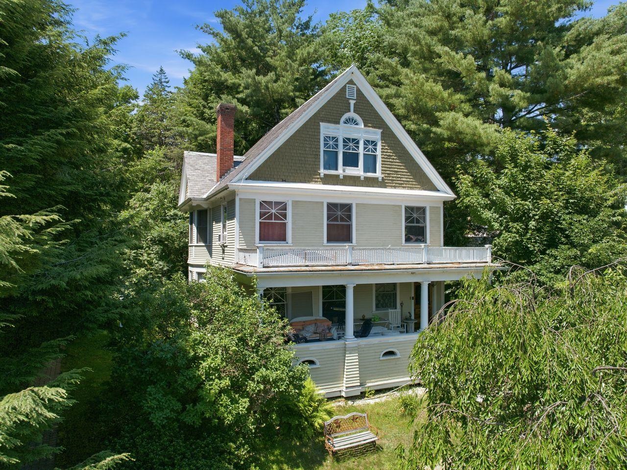 180 Main Street Property Photo 1
