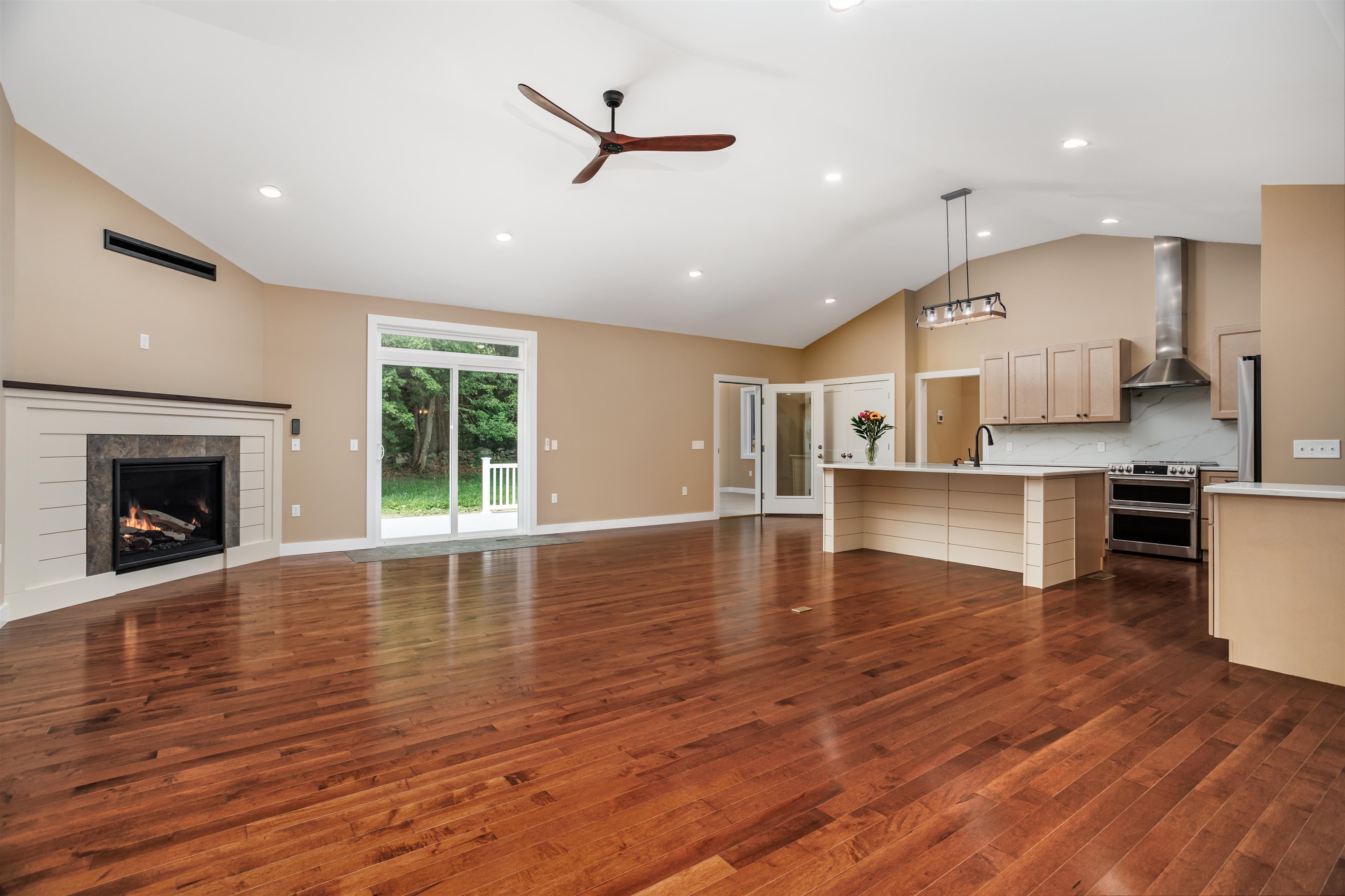 2 Elm Street Property Photo 11