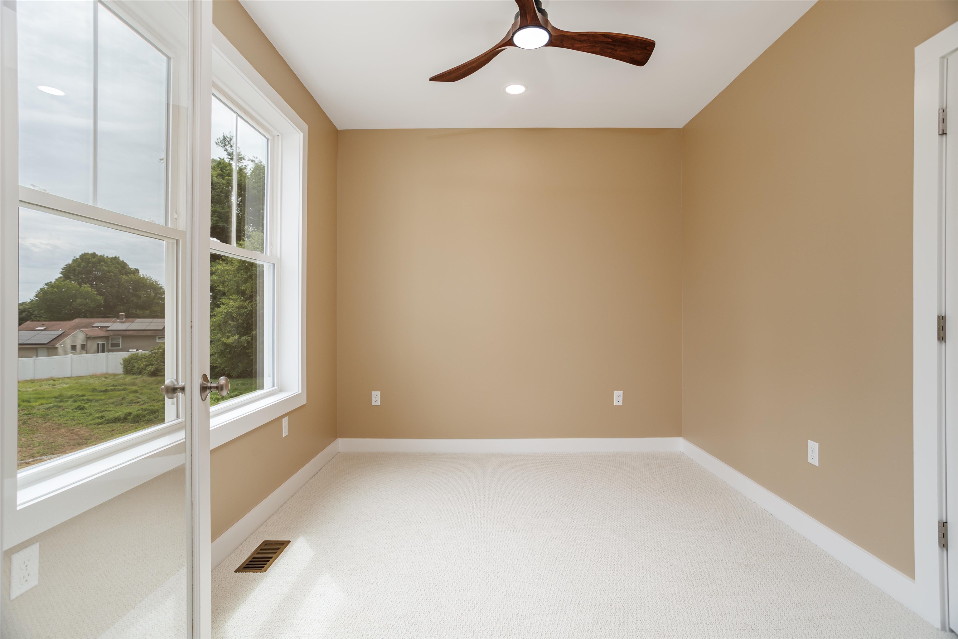 2 Elm Street Property Photo 19