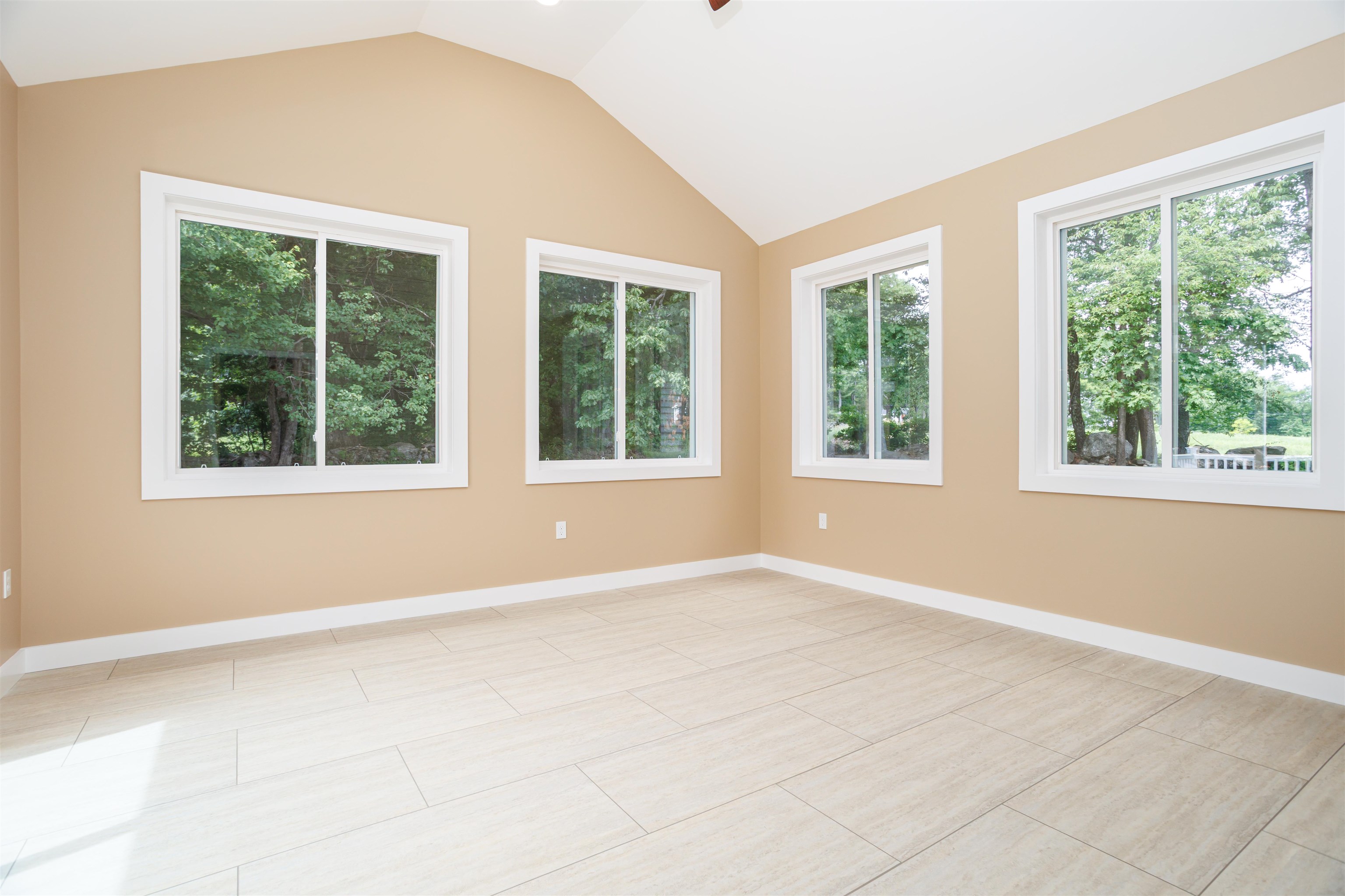 2 Elm Street Property Photo 33
