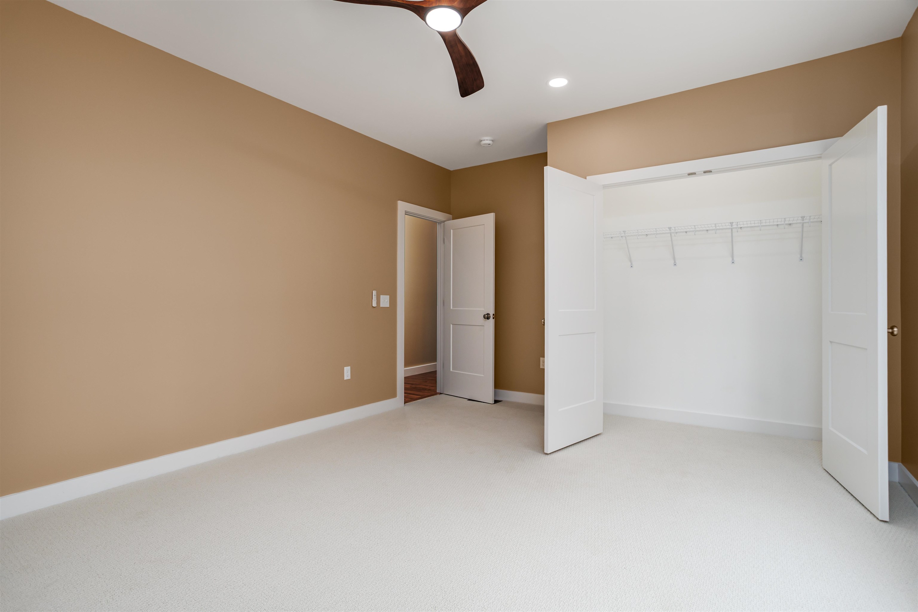 2 Elm Street Property Photo 38