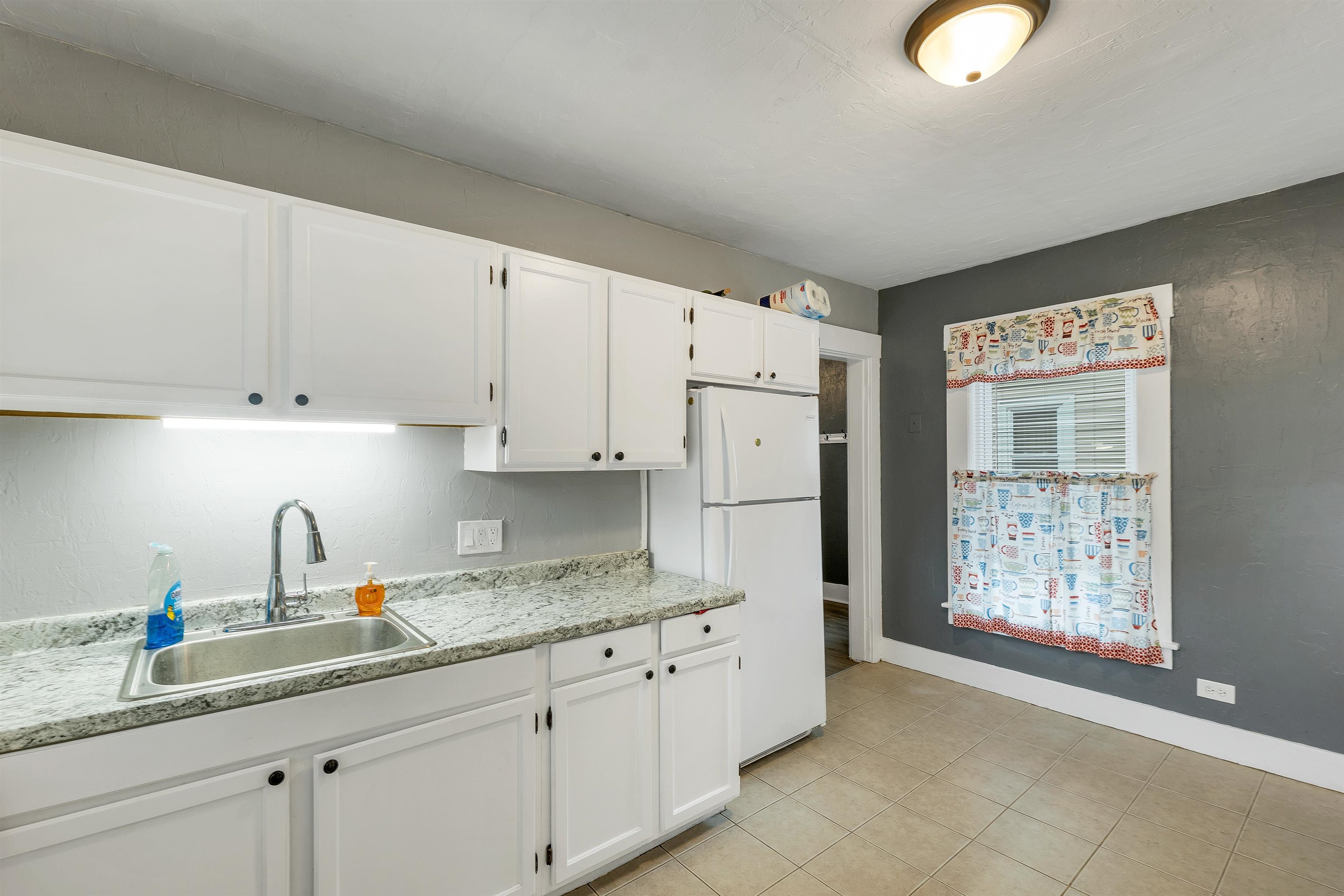 102 Franklin Street Property Photo 6