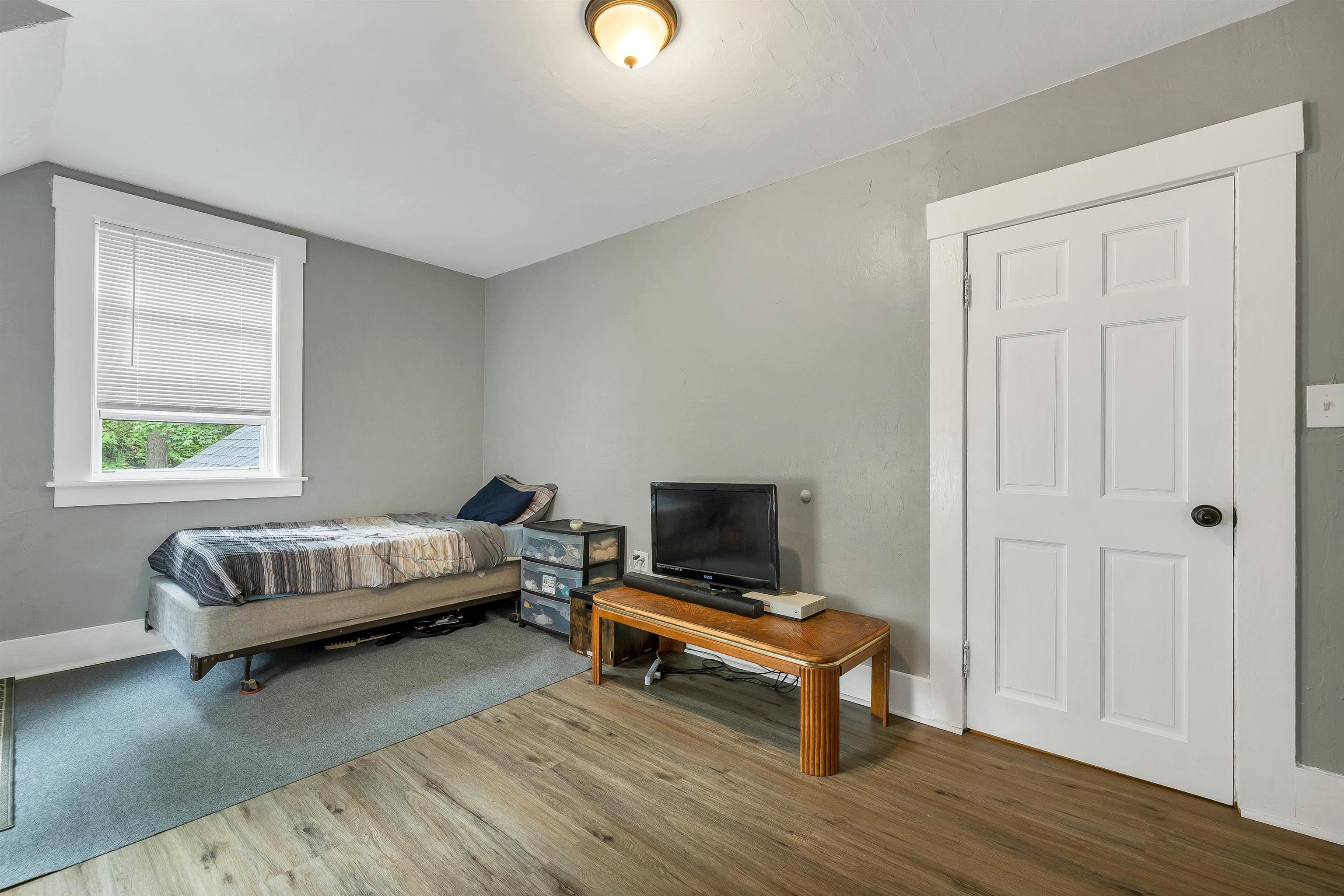102 Franklin Street Property Photo 20