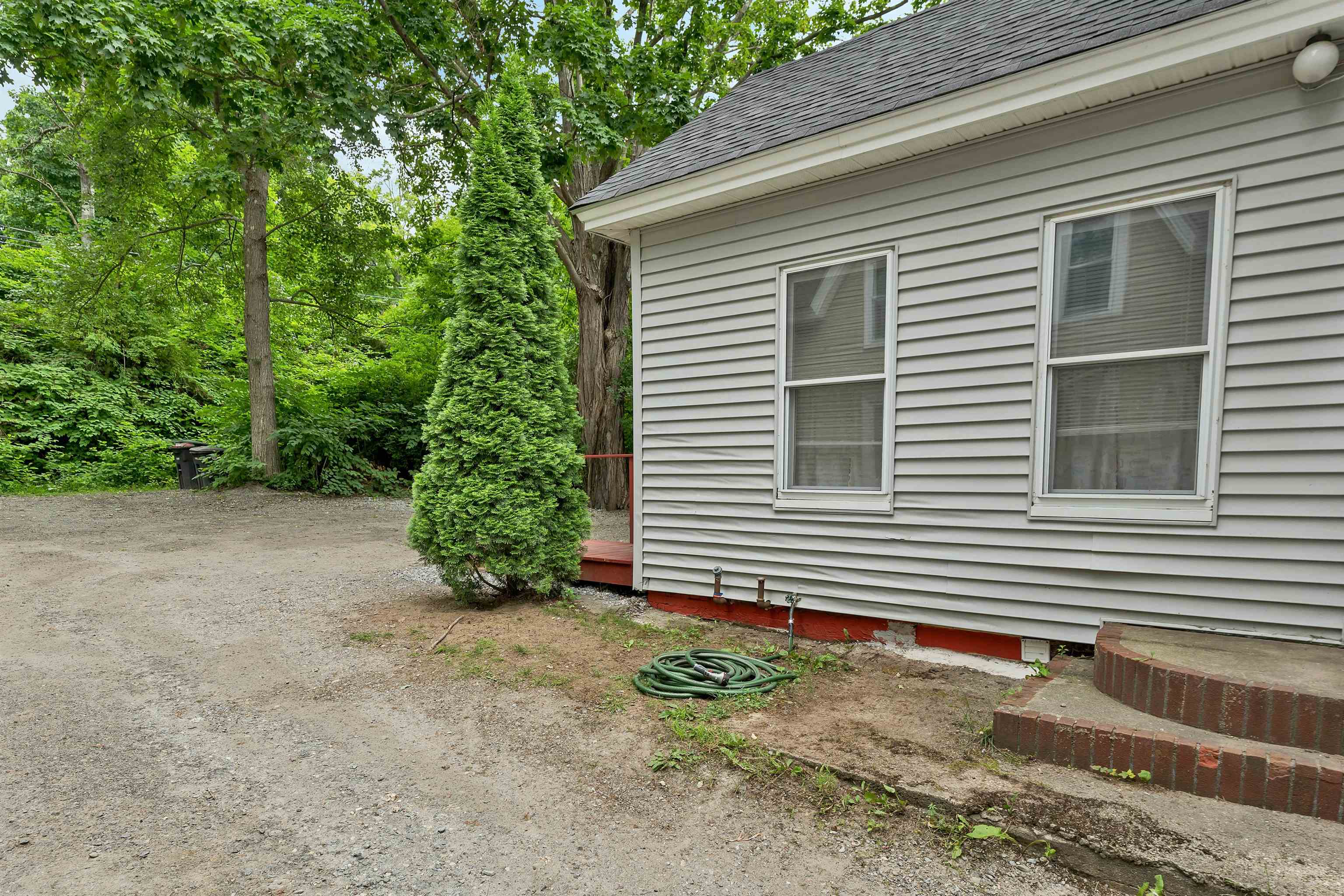 102 Franklin Street Property Photo 34