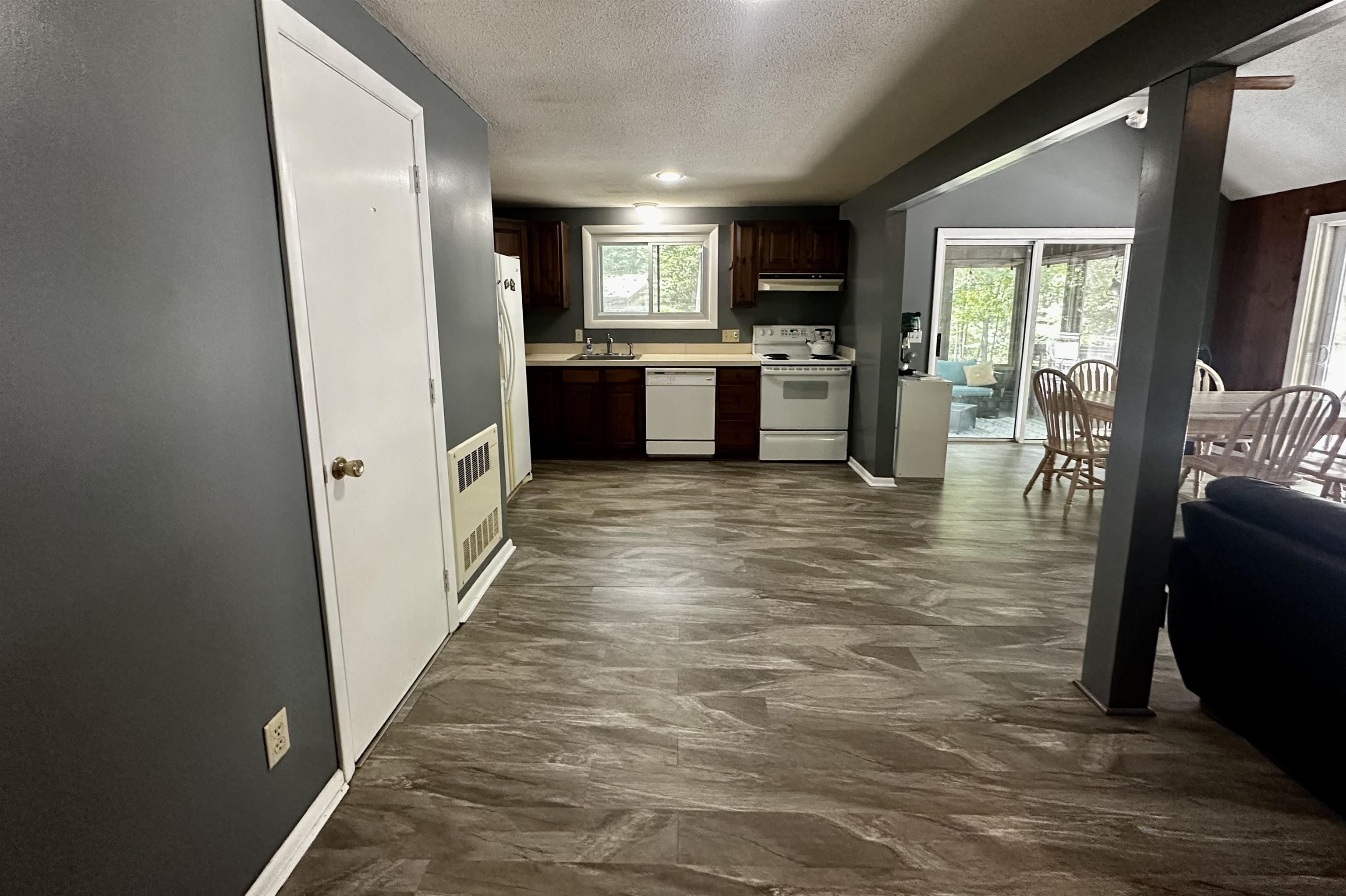 9 Crestbrook Place Property Photo 4
