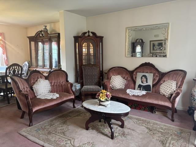 250 Isham Circle Property Photo 5