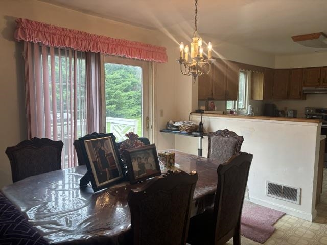 250 Isham Circle Property Photo 9
