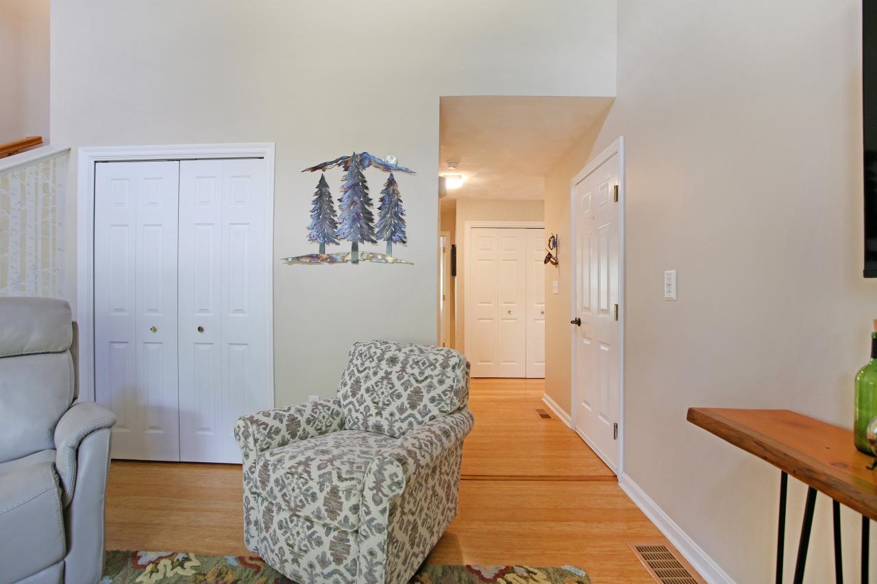 8 Royal Lane Property Photo 8