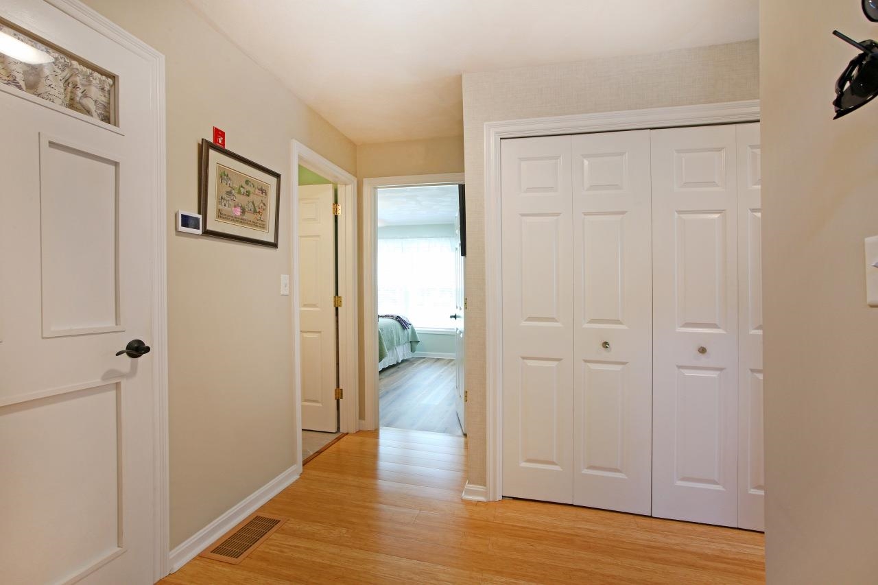8 Royal Lane Property Photo 9