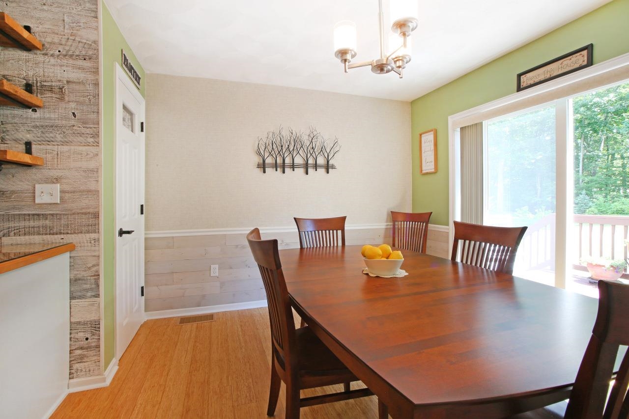 8 Royal Lane Property Photo 16