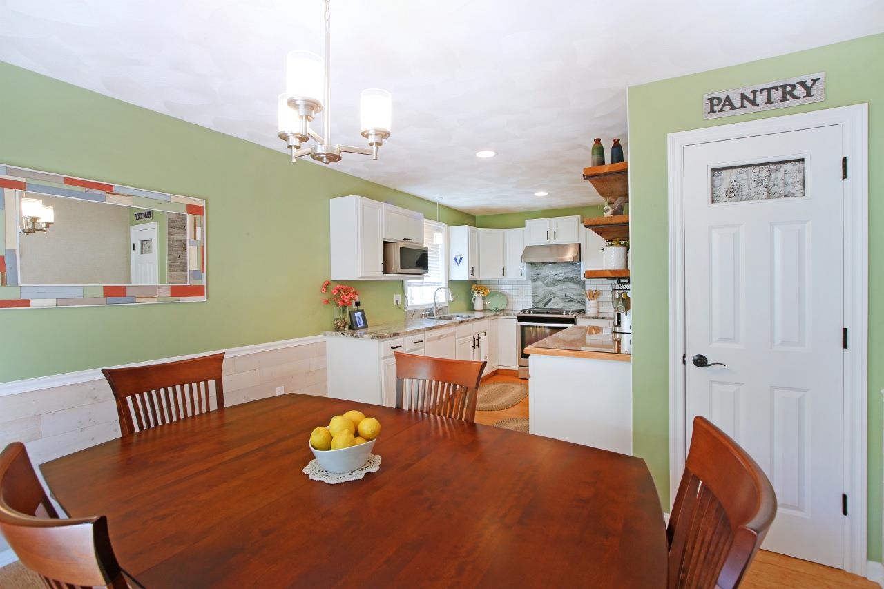 8 Royal Lane Property Photo 20