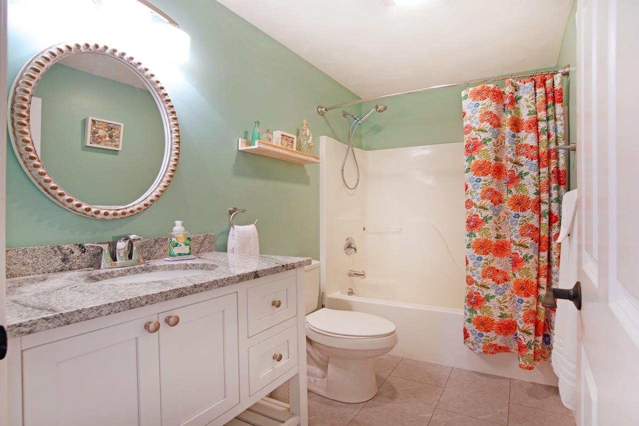 8 Royal Lane Property Photo 26