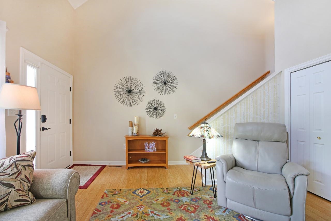 8 Royal Lane Property Photo 30