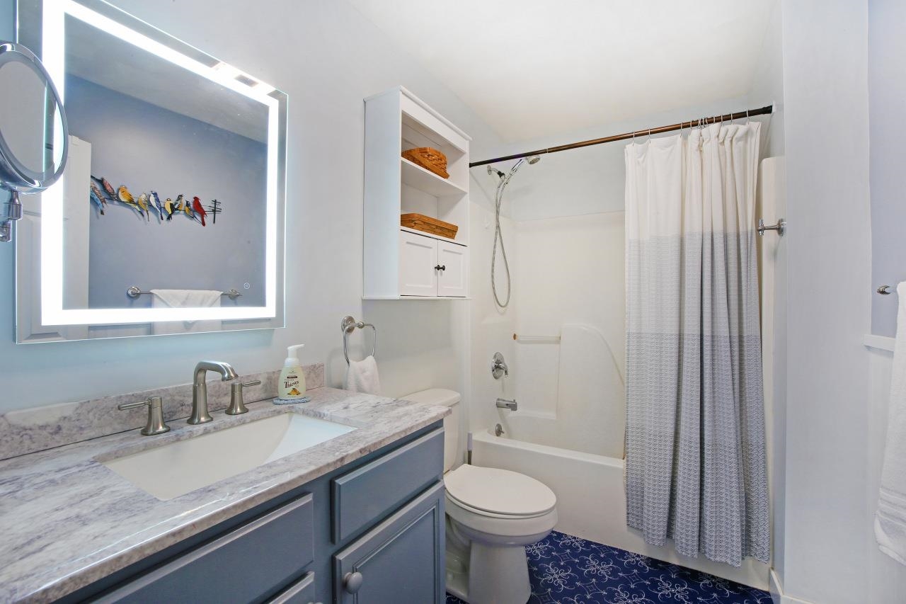 8 Royal Lane Property Photo 38