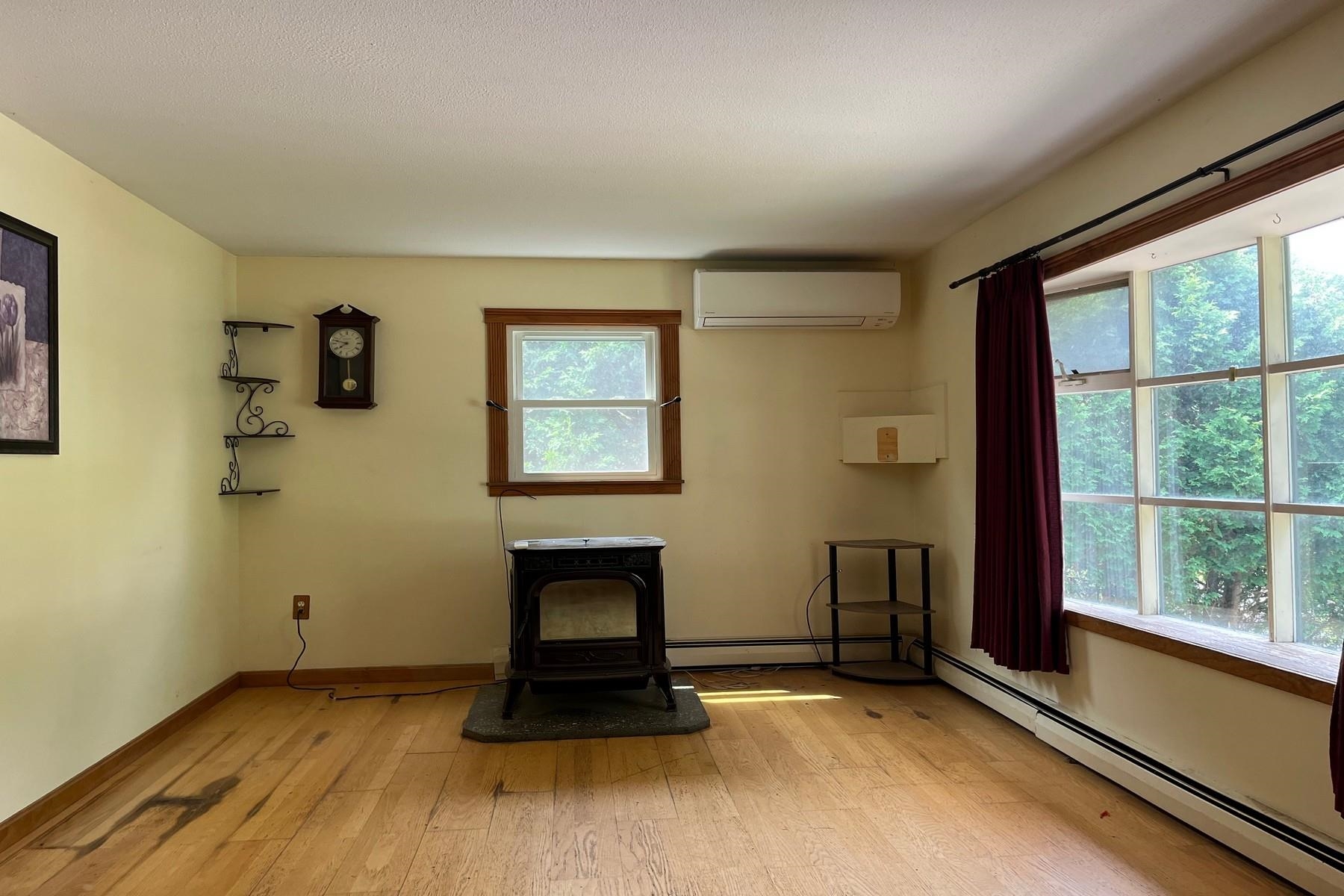 168 Lincoln Avenue Property Photo 3