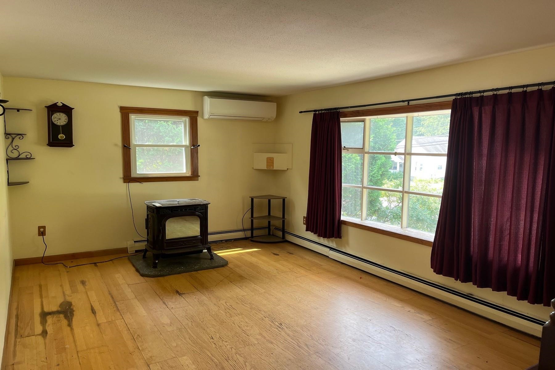 168 Lincoln Avenue Property Photo 4