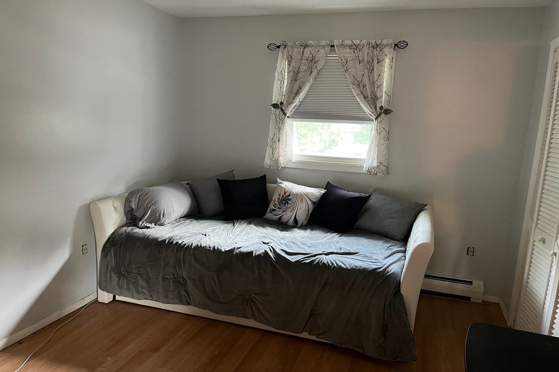 168 Lincoln Avenue Property Photo 16