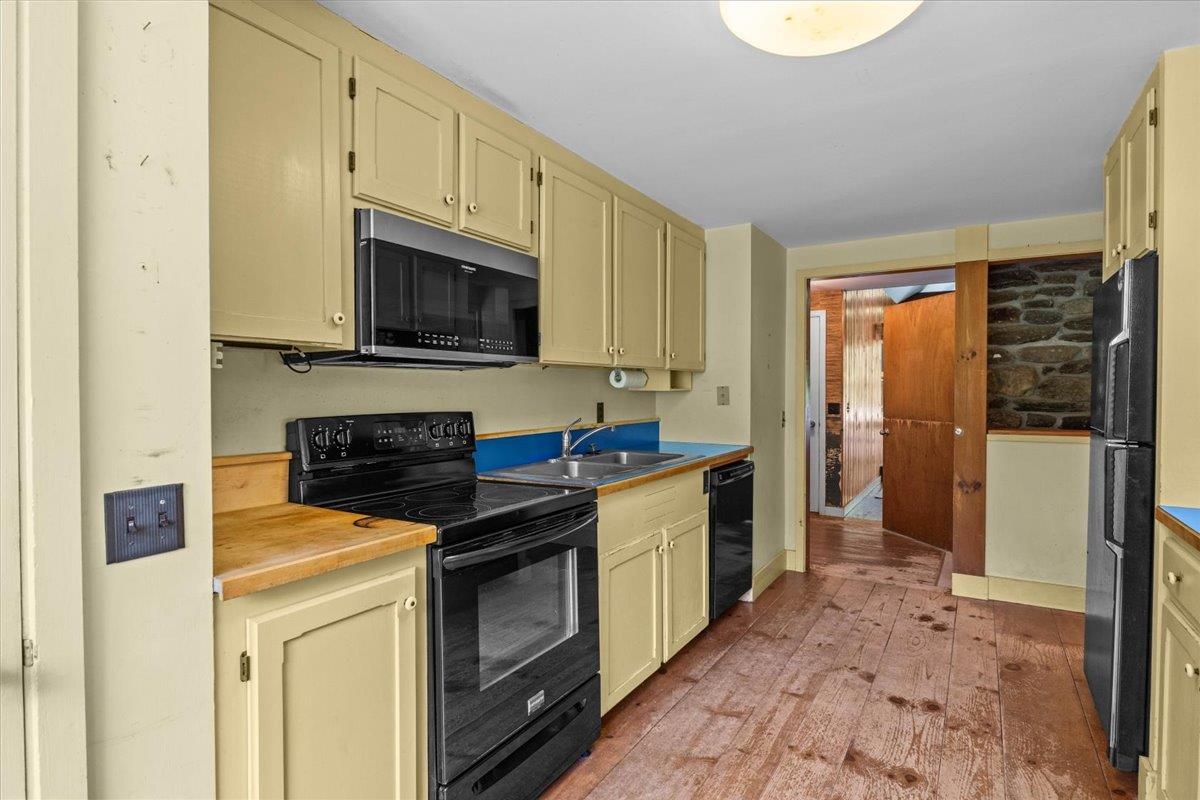 765 Upper Hollow Road Property Photo 8