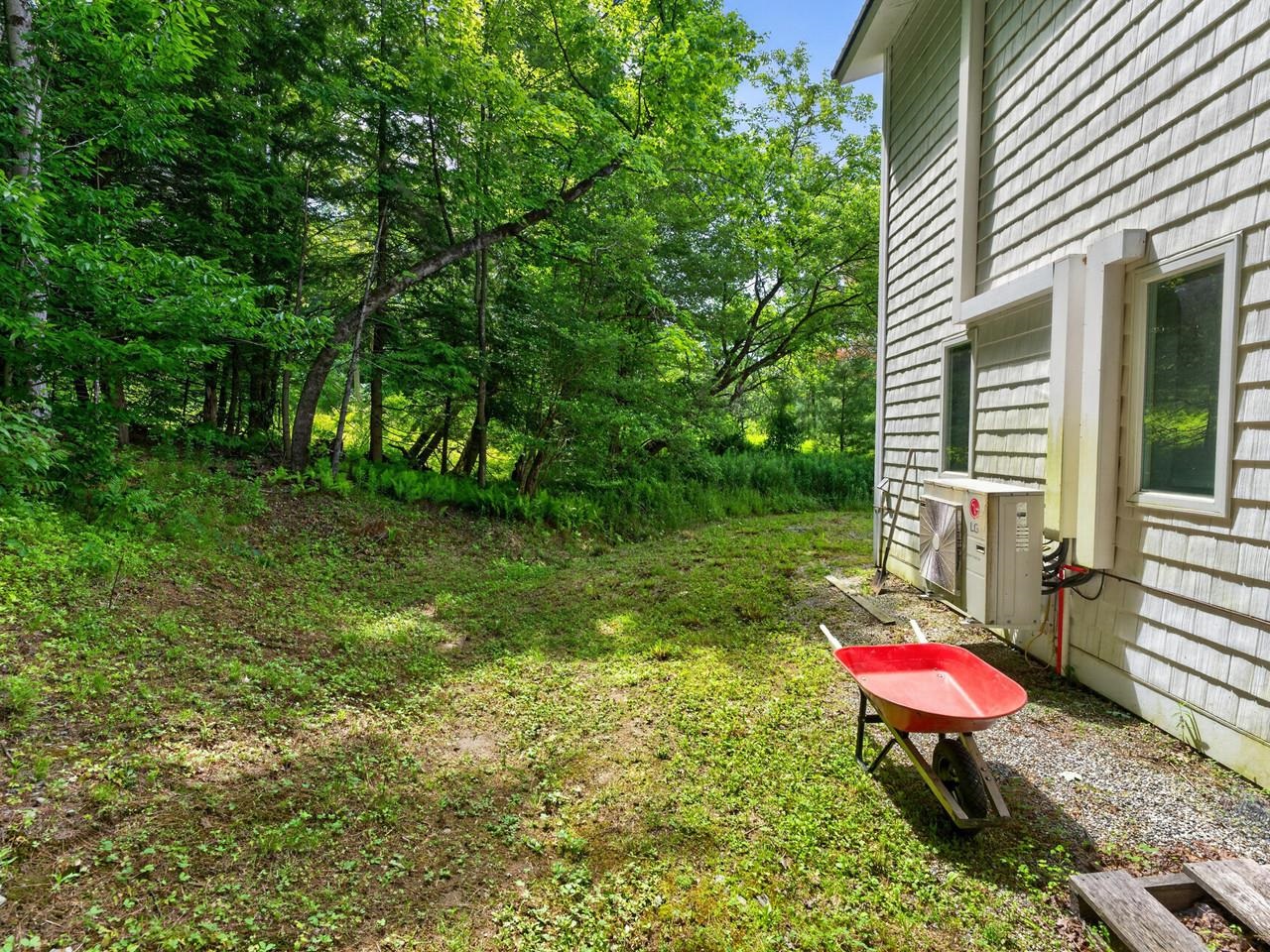 24 Angus Drive Property Photo 36