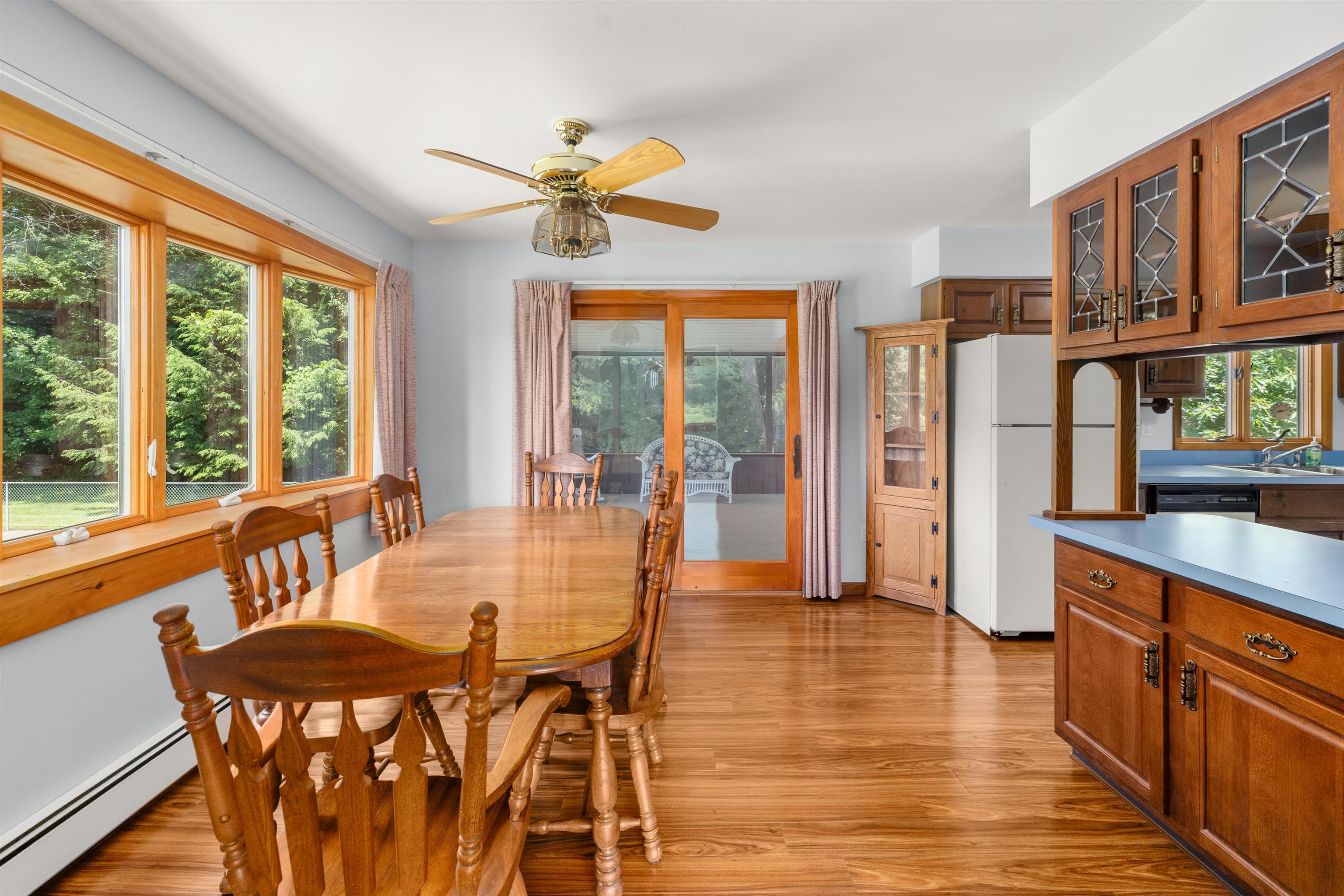 863 Perry Hill Road Property Photo 6