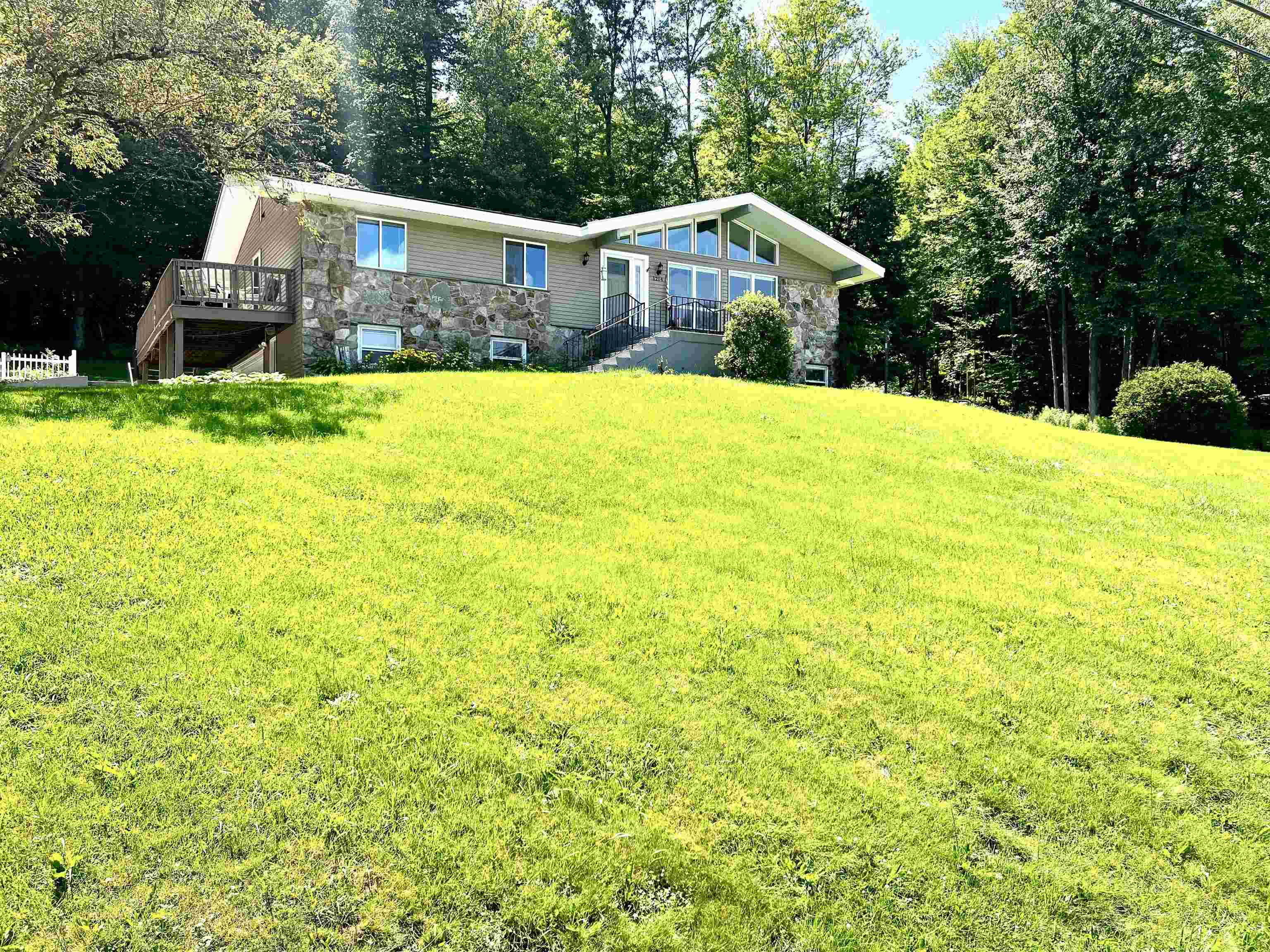 1214 Campbell Road Property Photo 2