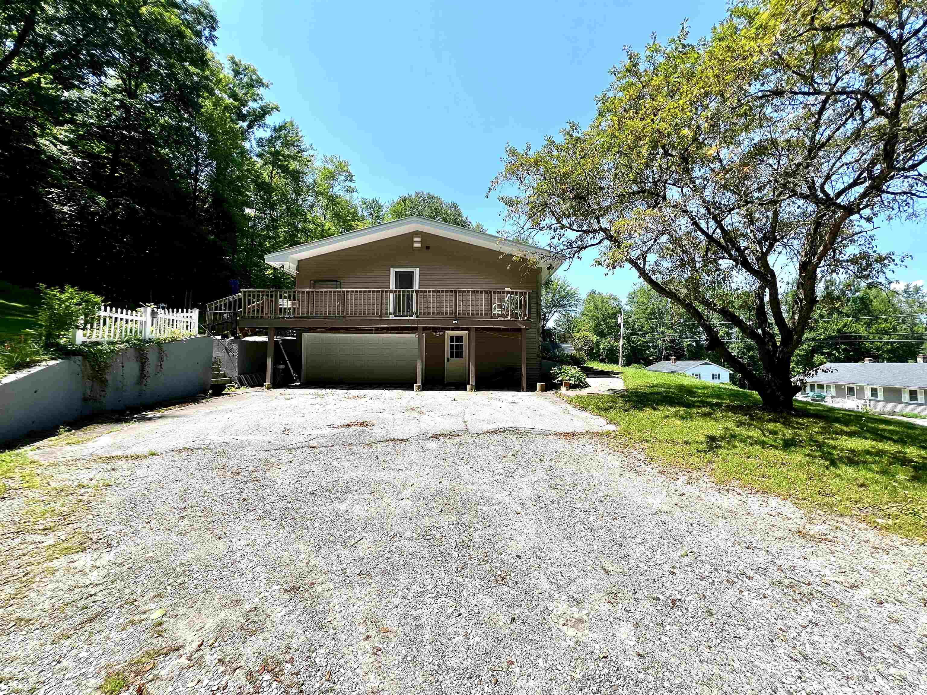 1214 Campbell Road Property Photo 4