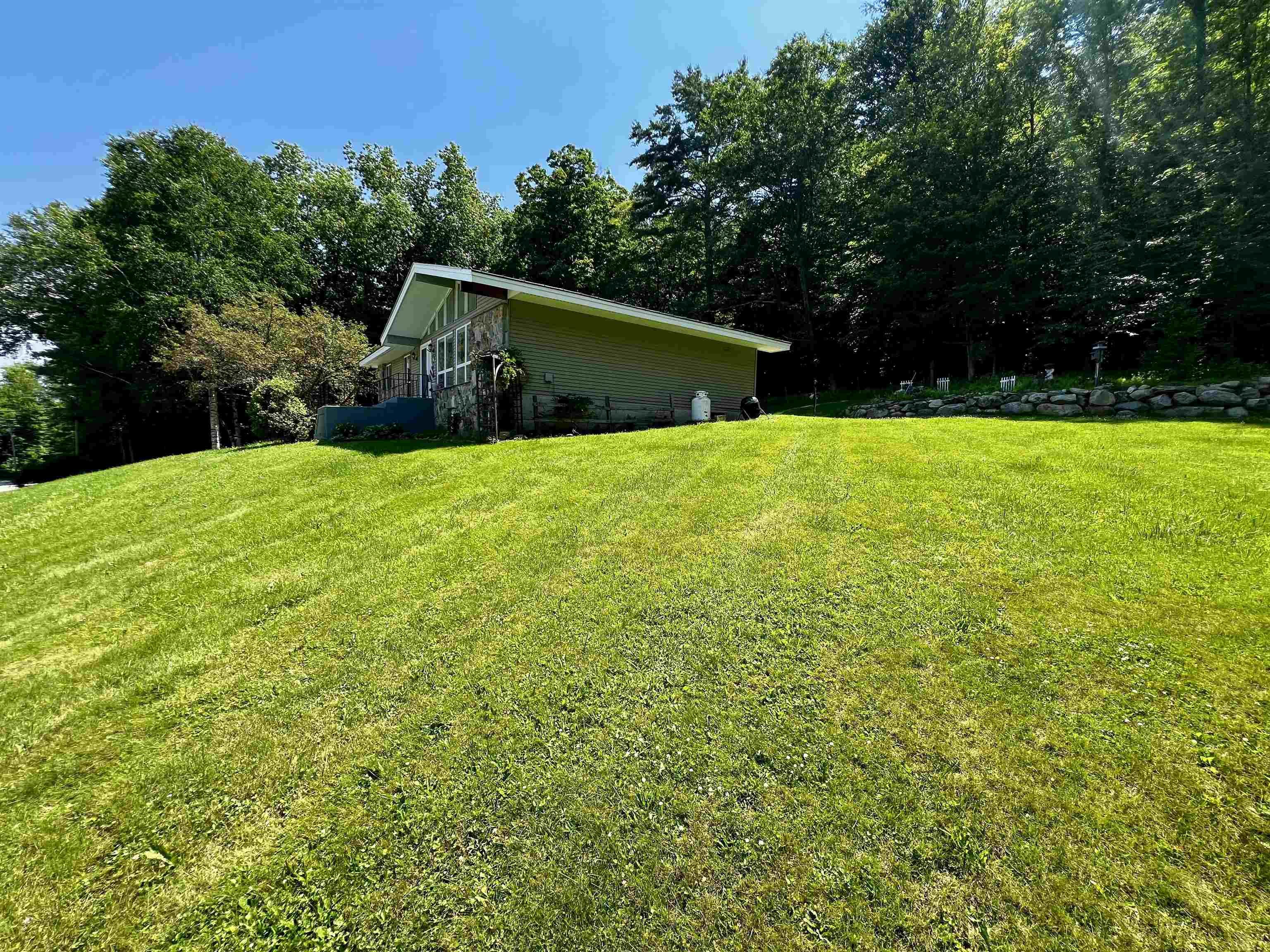 1214 Campbell Road Property Photo 6