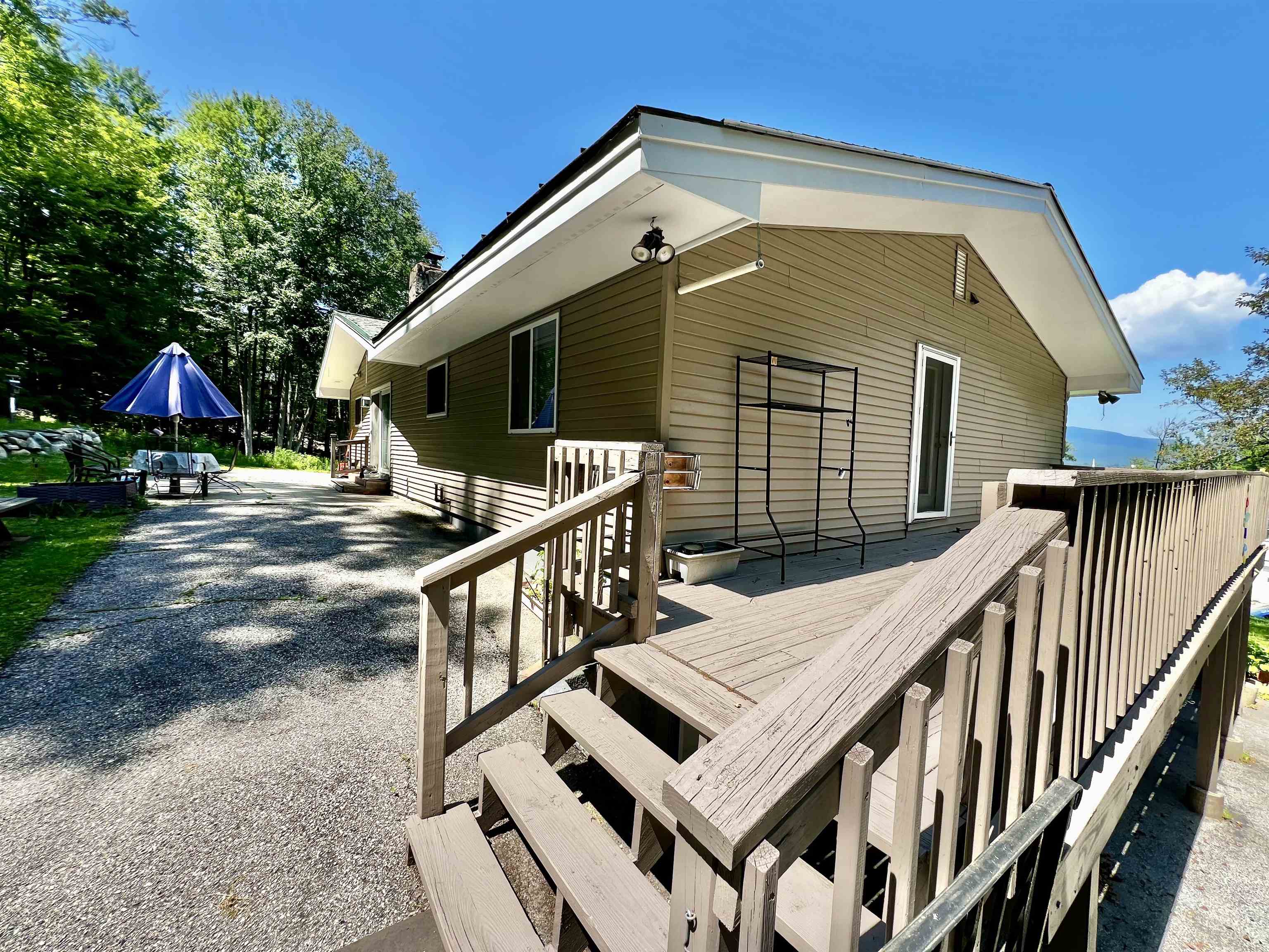 1214 Campbell Road Property Photo 10