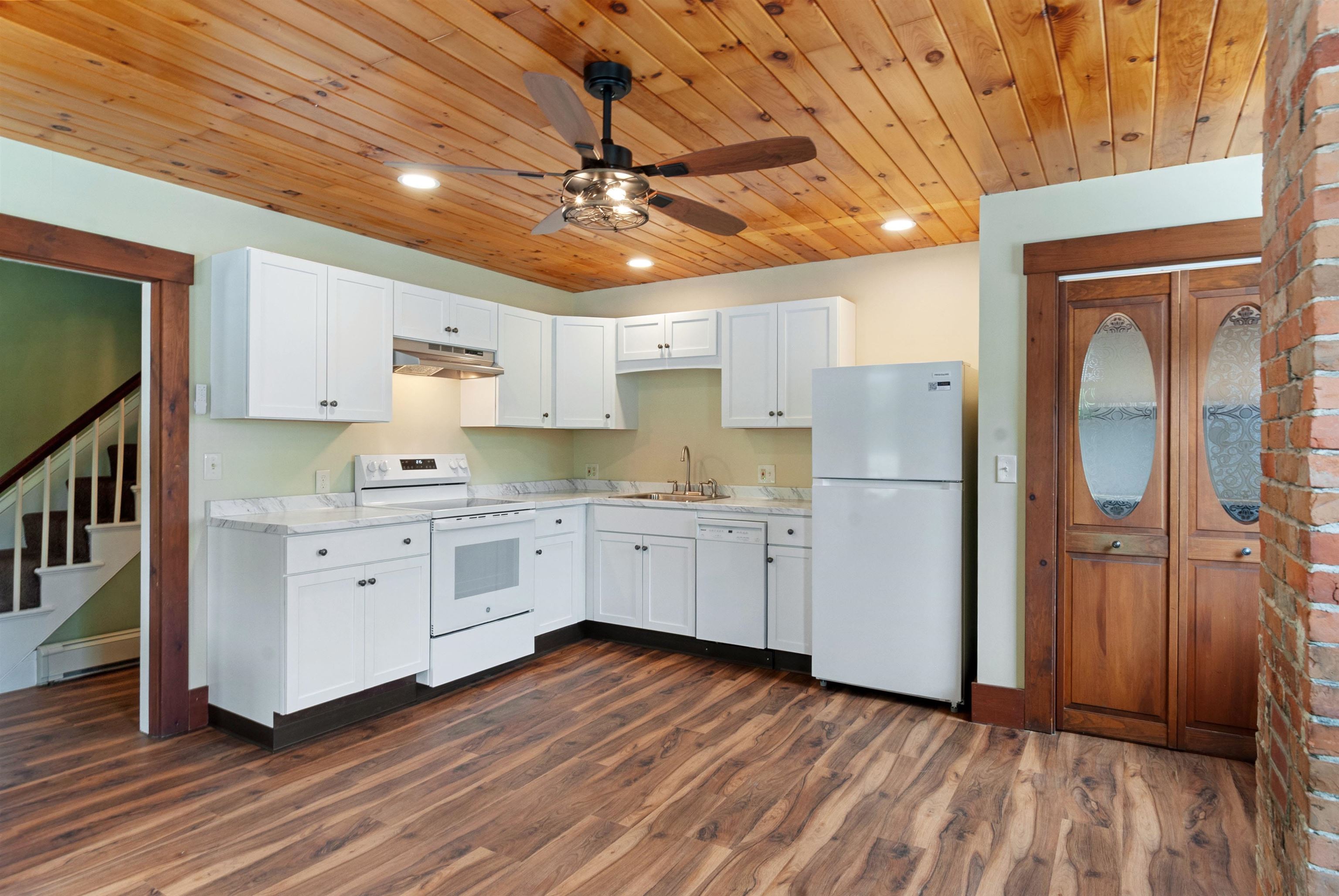 37 Tappan Street Property Photo 12