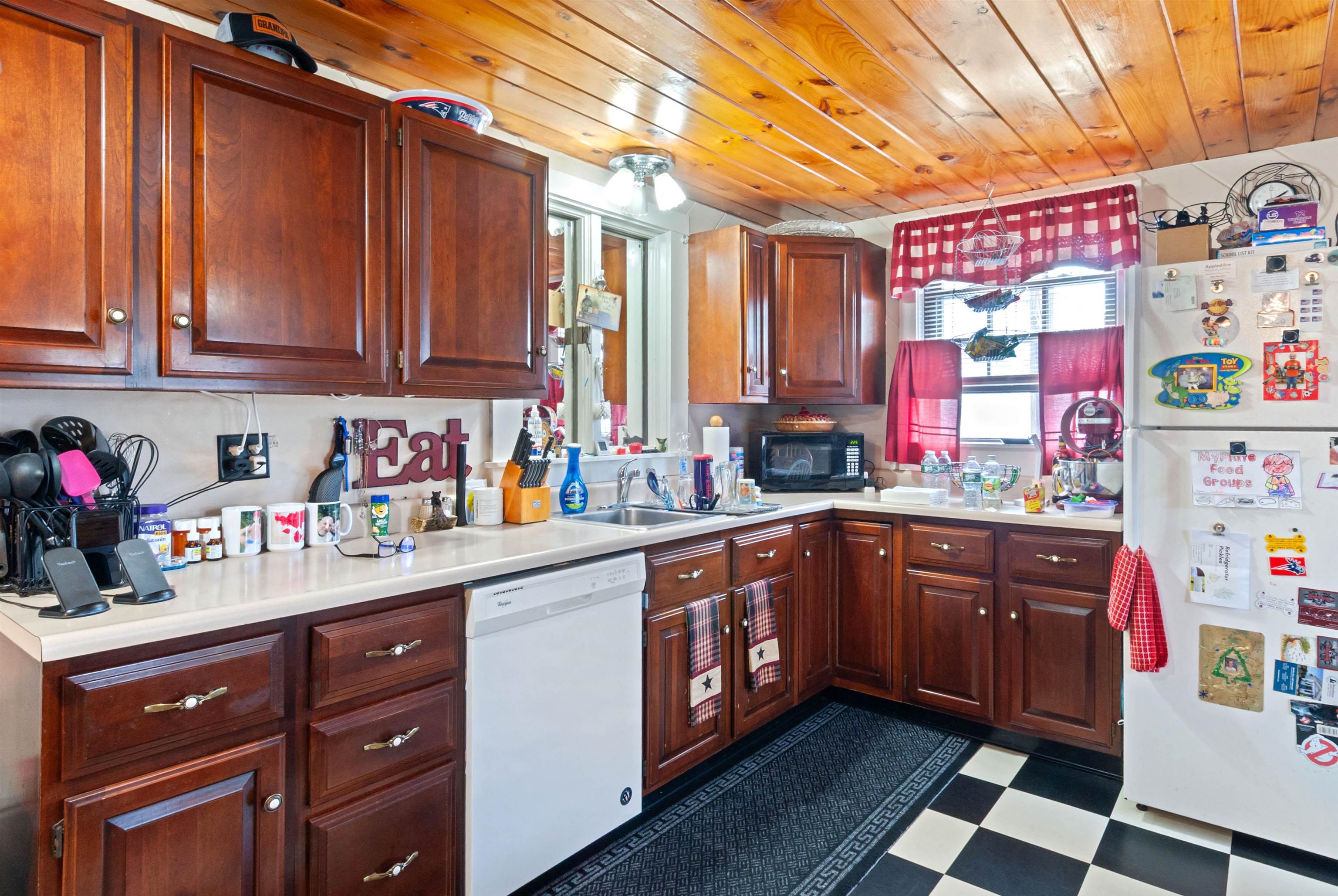 37 Tappan Street Property Photo 19