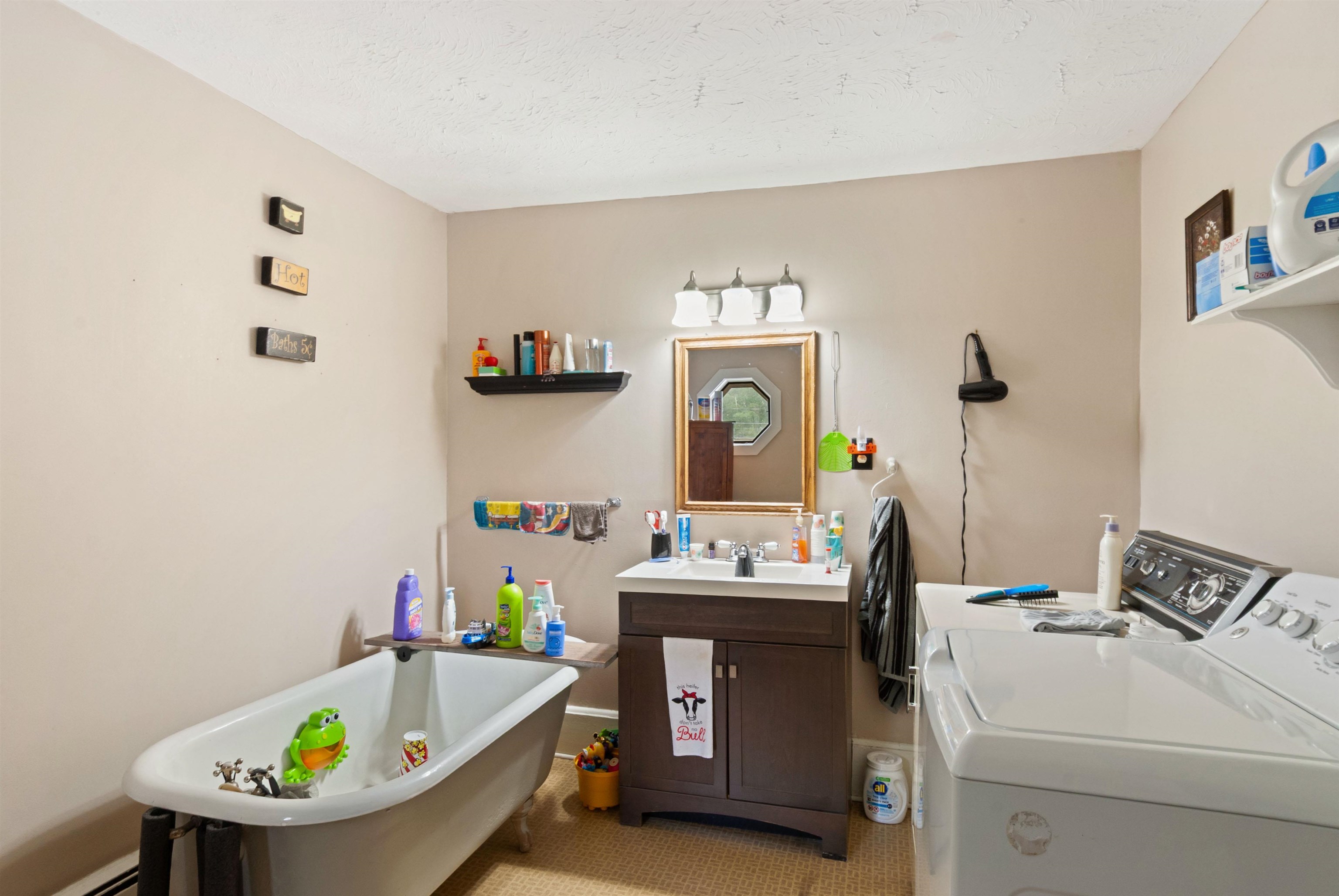 37 Tappan Street Property Photo 28