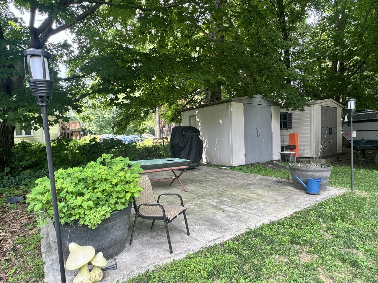 19 East Road Property Photo 27