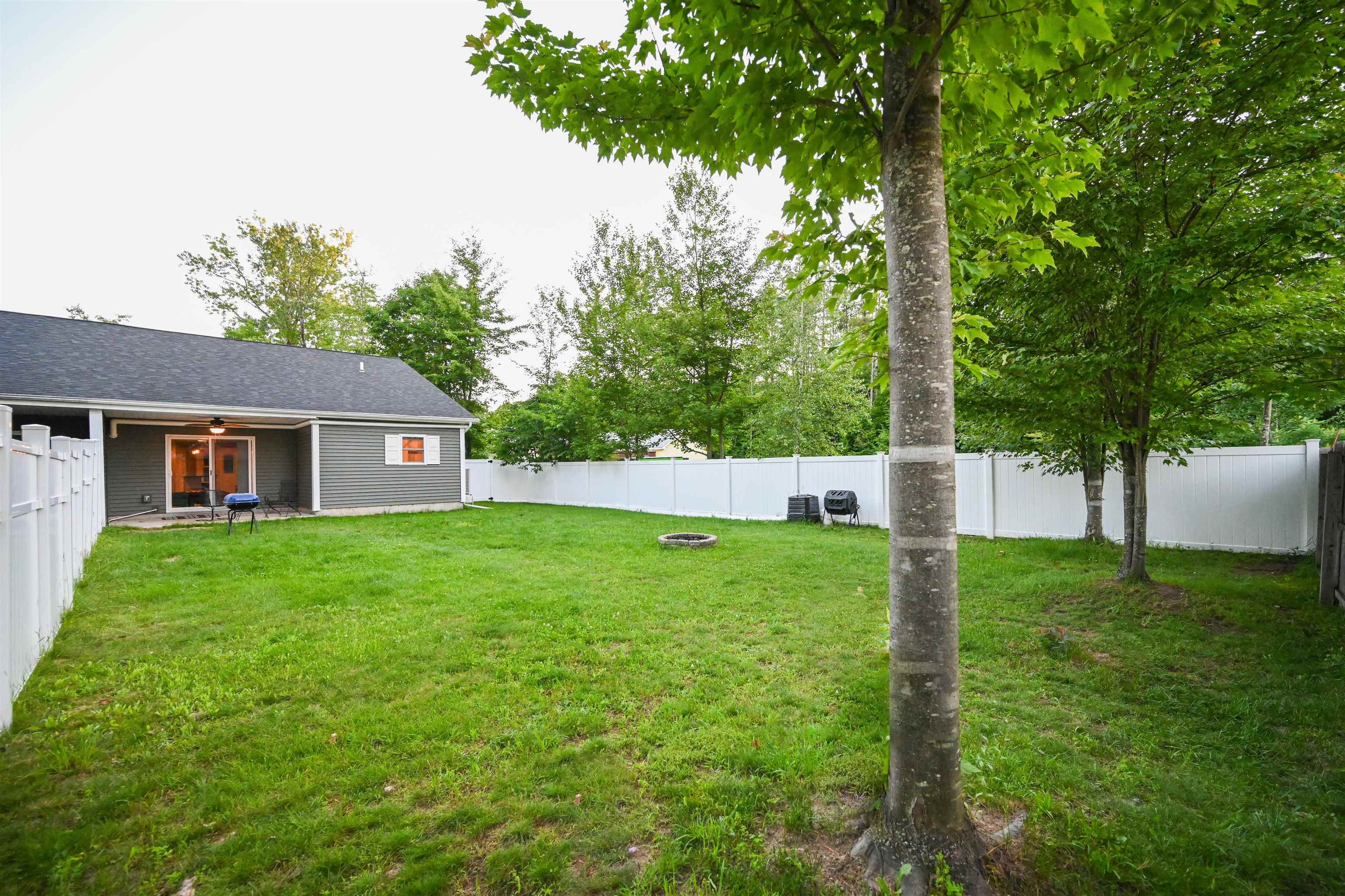 27 Willys Lane Property Photo 12