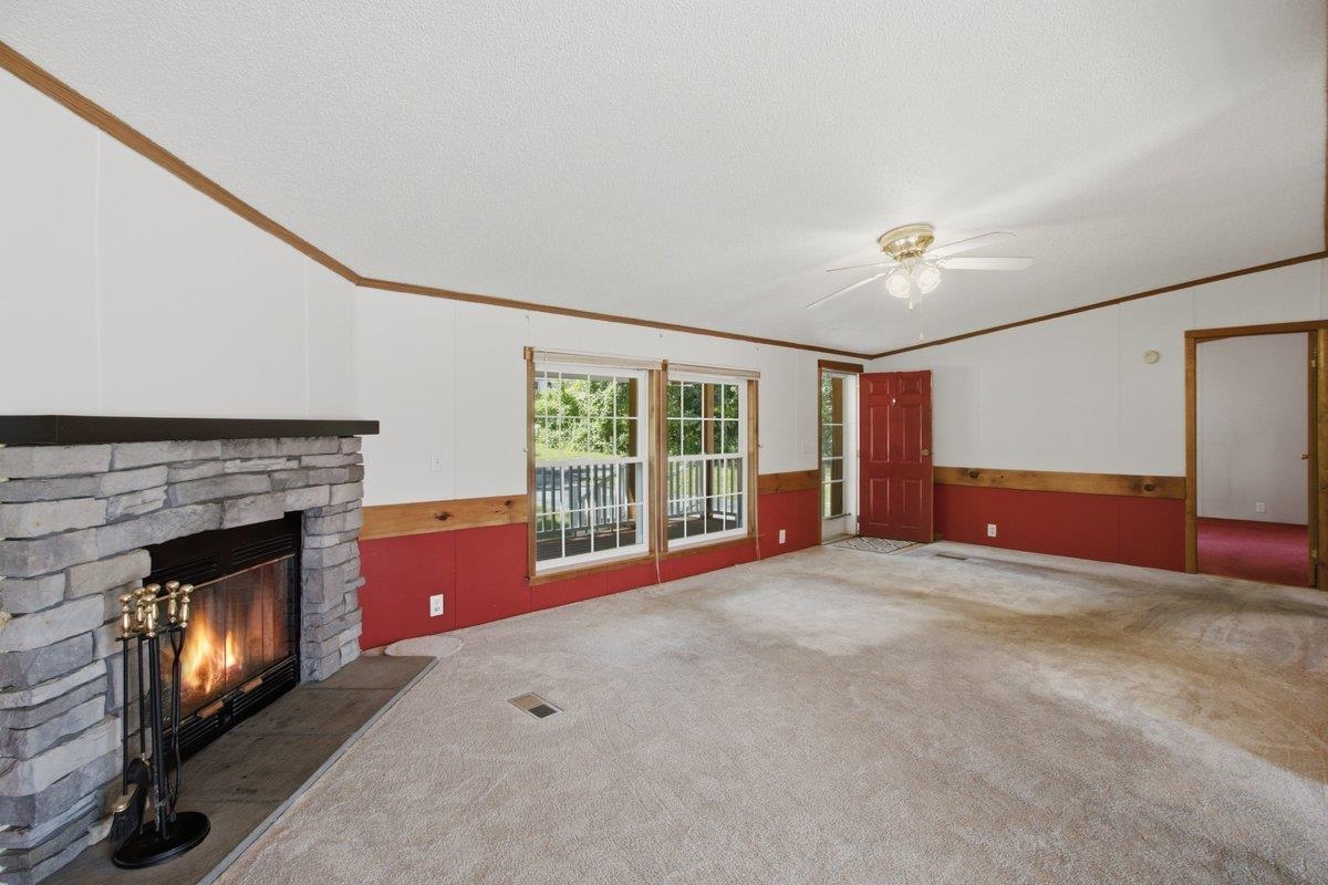 549 Houran Road Property Photo 6