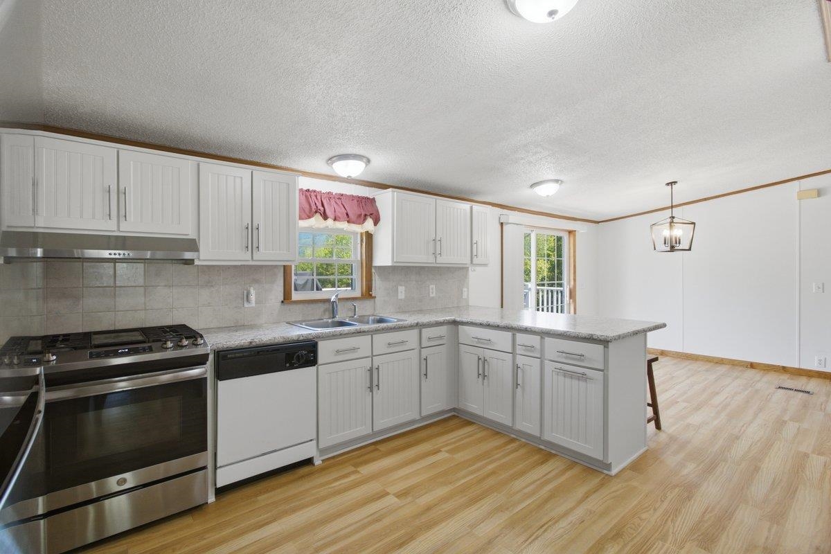 549 Houran Road Property Photo 11