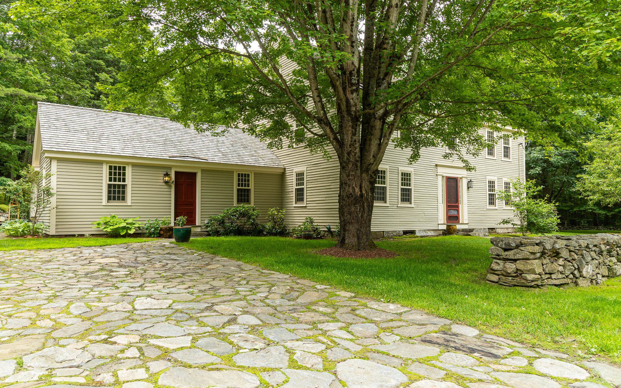 372 Hill Road Property Photo 3
