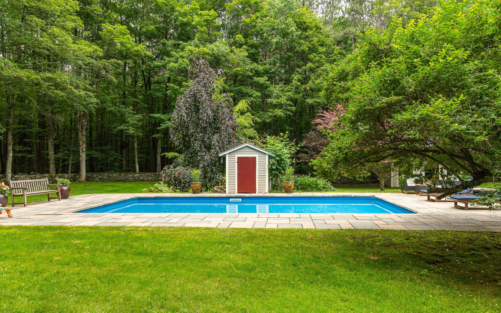 372 Hill Road Property Photo 4