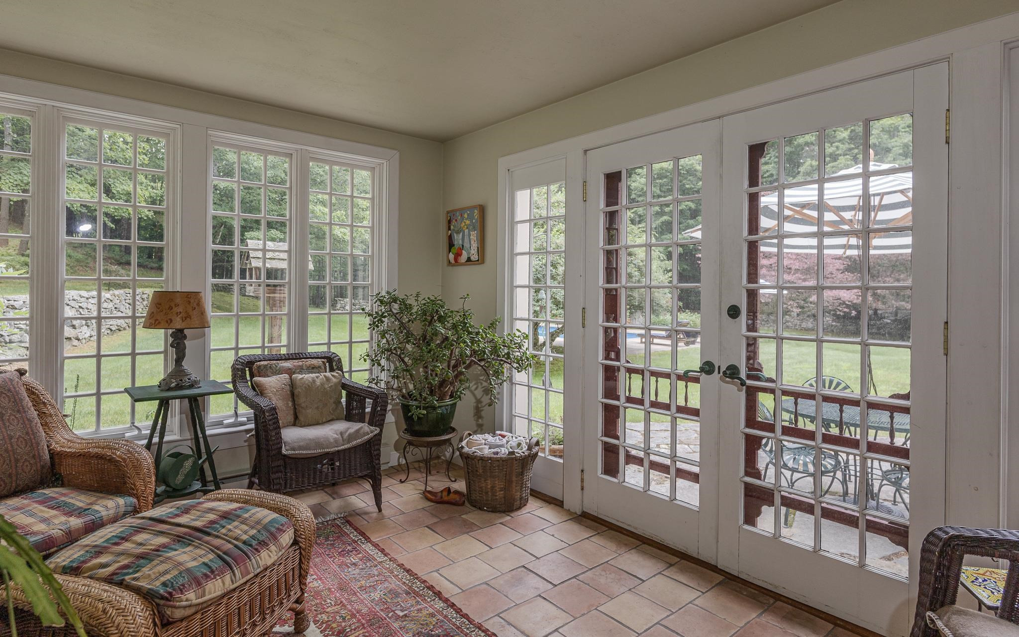 372 Hill Road Property Photo 20