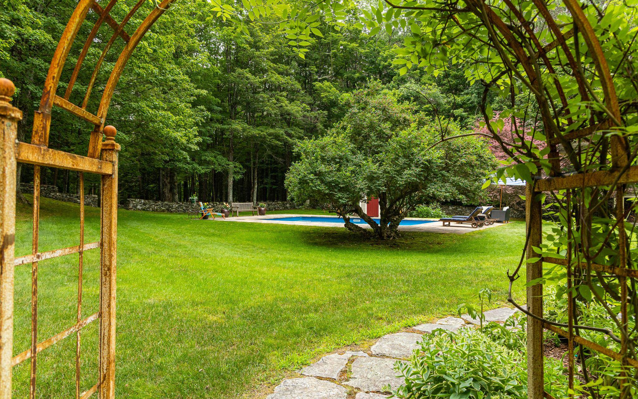 372 Hill Road Property Photo 50